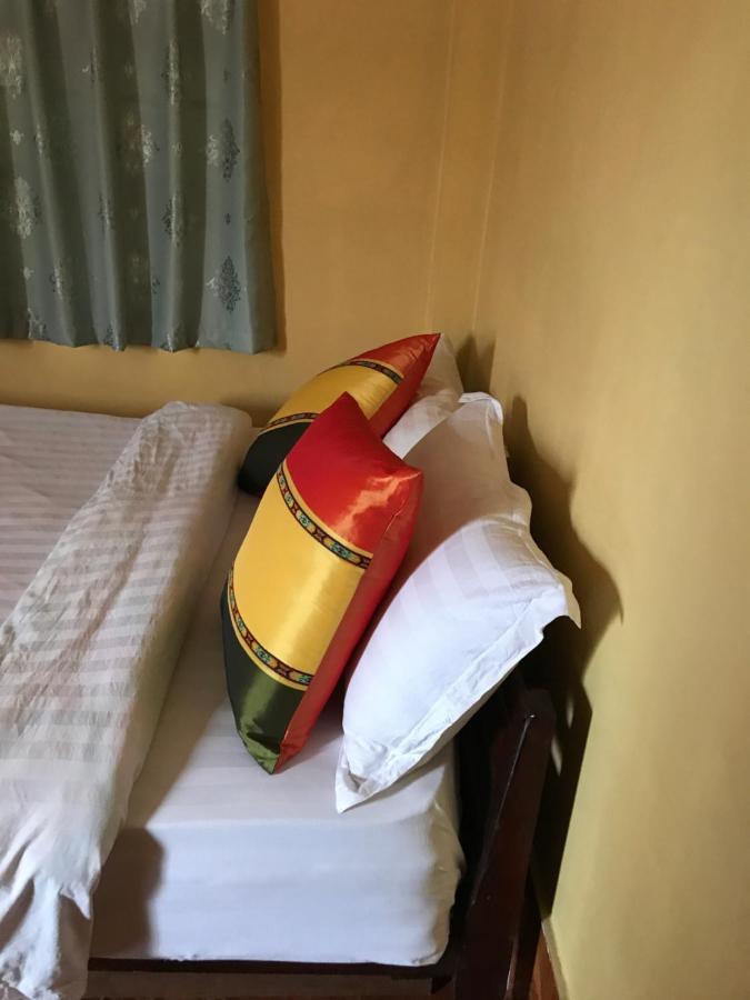 Little Freedom Friendlys Place Luang Prabang Chambre photo